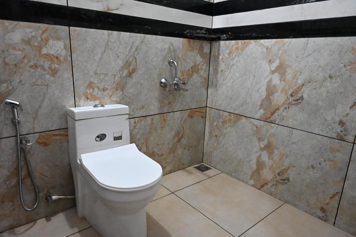 Elamkulam Penthouse - 3Bhk Ac With Kitchen - Kochi Apartment Chottanikara Екстериор снимка