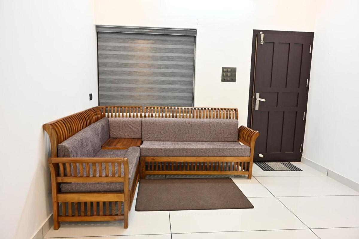 Elamkulam Penthouse - 3Bhk Ac With Kitchen - Kochi Apartment Chottanikara Екстериор снимка